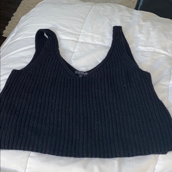 INTERMIX Tops - Intermix crop knit top